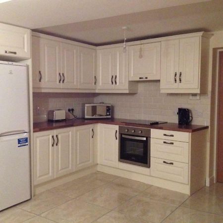 3 Bedroom Newly Furnished Cork City ภายนอก รูปภาพ