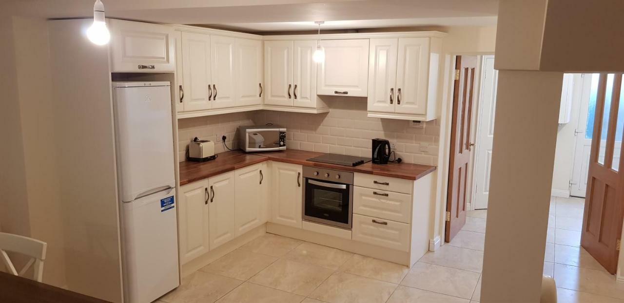 3 Bedroom Newly Furnished Cork City ภายนอก รูปภาพ