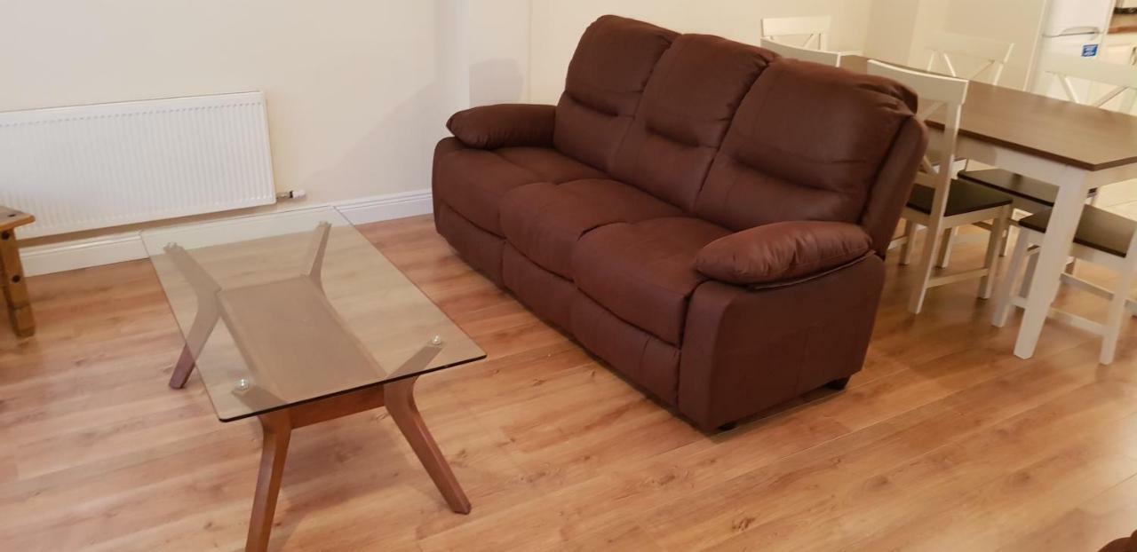 3 Bedroom Newly Furnished Cork City ภายนอก รูปภาพ